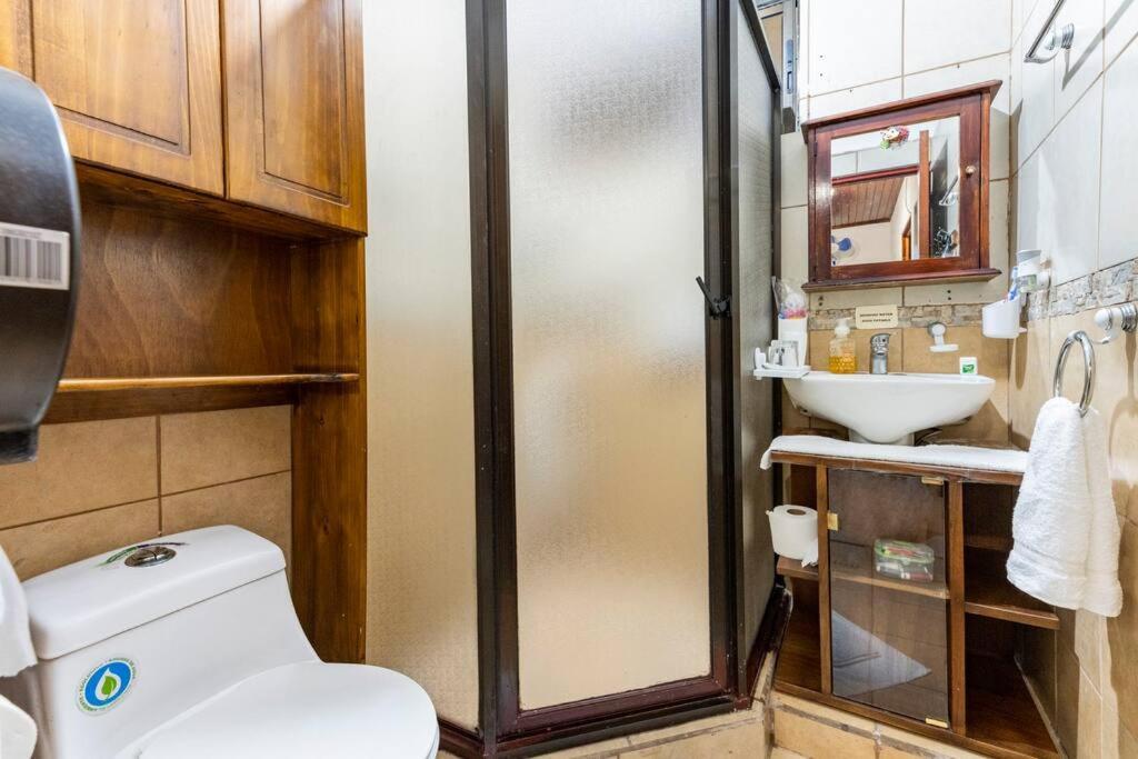 Private Bedroom 10 Minutes From The Sjo Airport Alajuela Luaran gambar